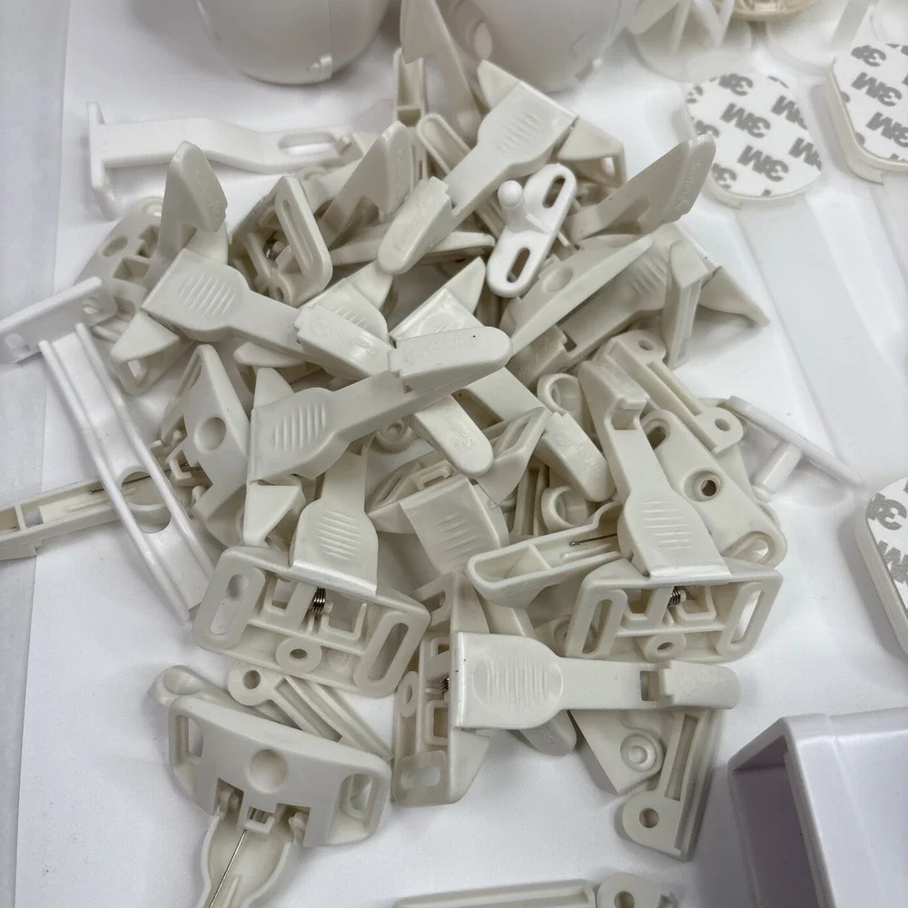 Lot Of Safety1st Child Baby Proof Variety Locks &Outlets Used Nails Not Included